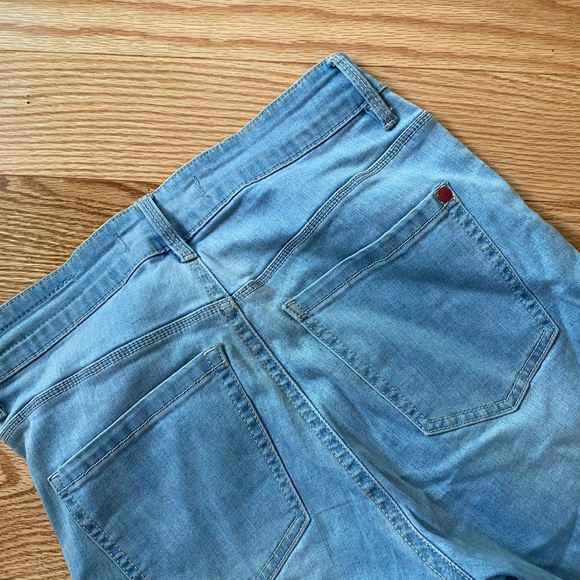 High Waist Jeans - Picture 3 of 3